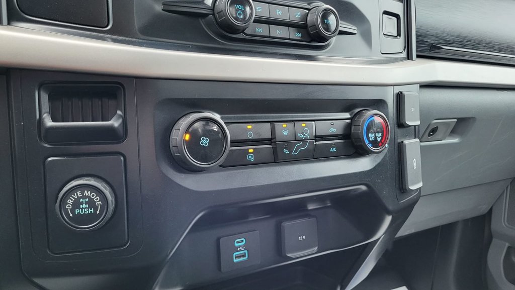 Ford F-150 XL  4X2 Régulier Cab 2021 à Matane, Québec - 14 - w1024h768px