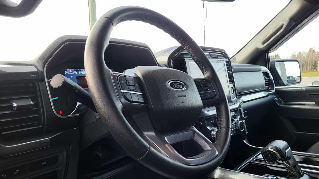 Ford F-150 XLT  SPORT 302A 2023 à Matane, Québec - 10 - w1024h768px