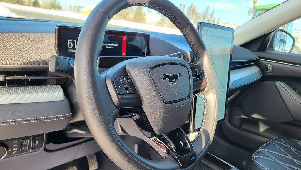 2022 Ford Mustang Mach-E Select   AWD  GROUPE CONFORT in Matane, Quebec - 16 - w1024h768px