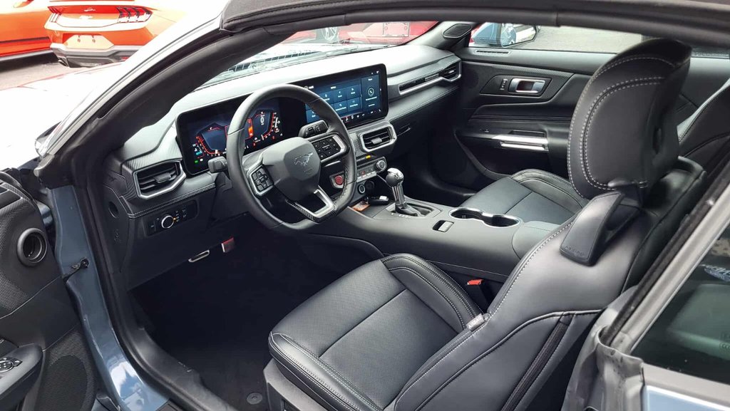 Ford Mustang EcoBoost Premium 2025 à Matane, Québec - 10 - w1024h768px