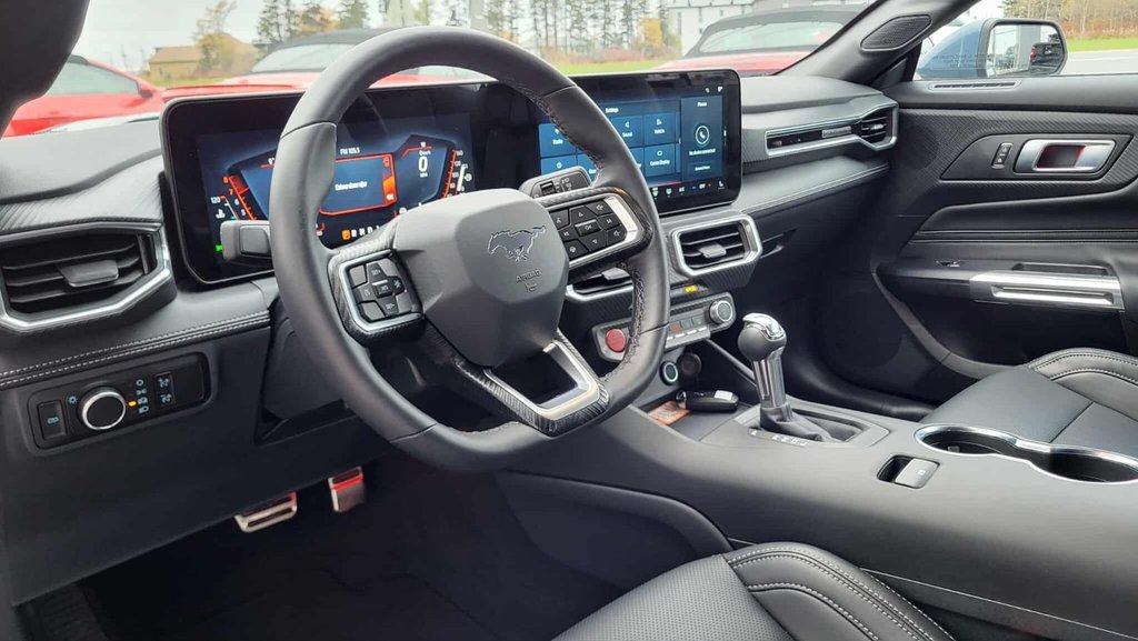 Ford Mustang EcoBoost Premium 2025 à Matane, Québec - 9 - w1024h768px