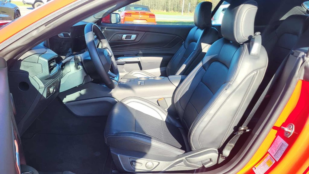 2025 Ford Mustang EcoBoost Premium in Matane, Quebec - 13 - w1024h768px