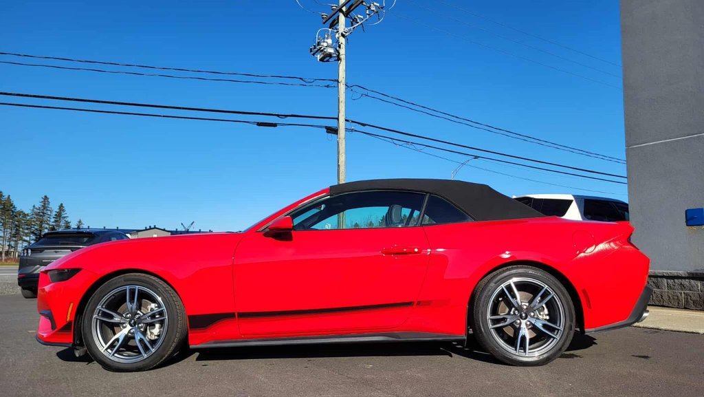 2025 Ford Mustang EcoBoost Premium in Matane, Quebec - 9 - w1024h768px
