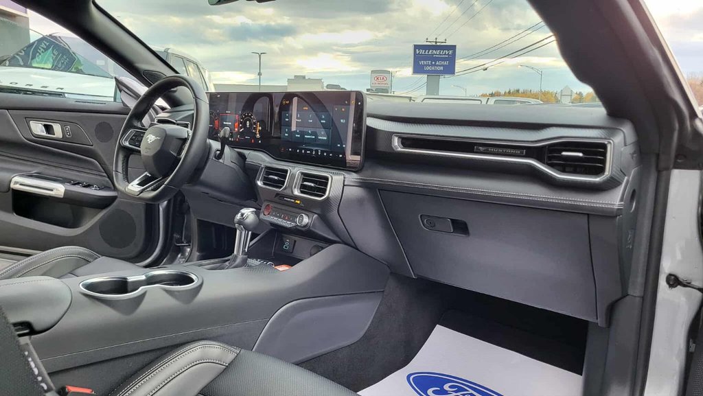 2025 Ford Mustang EcoBoost Premium in Matane, Quebec - 18 - w1024h768px