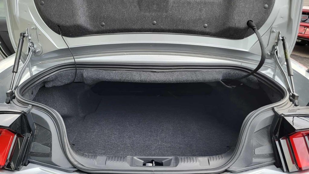 2025 Ford Mustang EcoBoost Premium in Matane, Quebec - 16 - w1024h768px