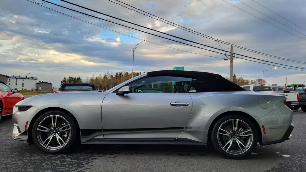 2025 Ford Mustang EcoBoost Premium in Matane, Quebec - 10 - w1024h768px