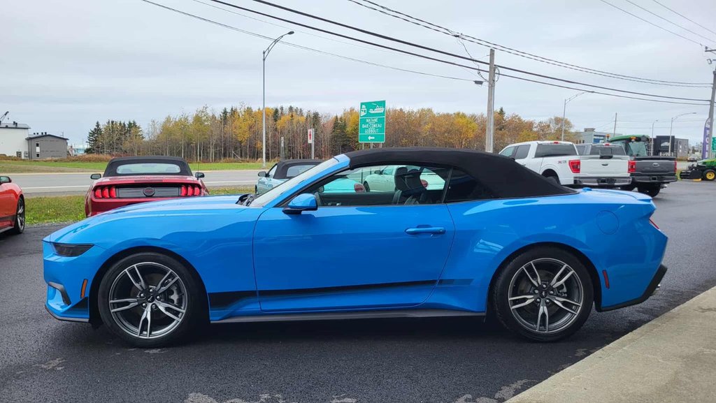 2025 Ford Mustang EcoBoost Premium in Matane, Quebec - 7 - w1024h768px