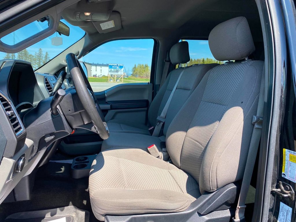 Ford Super Duty F-250 SRW XLT  BOITE de 6 pieds 2017 à Matane, Québec - 11 - w1024h768px