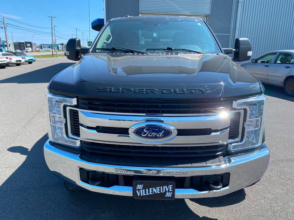 Ford Super Duty F-250 SRW XLT  BOITE de 6 pieds 2017 à Matane, Québec - 2 - w1024h768px