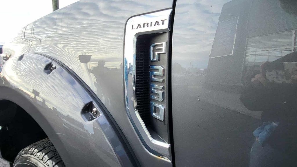 2022 Ford Super Duty F-250 SRW LARIAT 608A in Matane, Quebec - 14 - w1024h768px