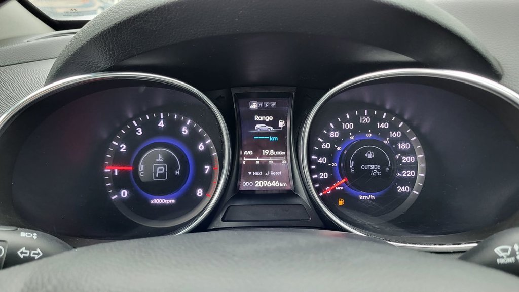 2013 Hyundai Santa Fe Premium in Matane, Quebec - 14 - w1024h768px