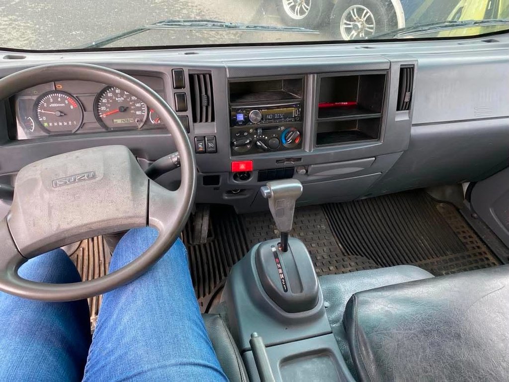 2017 Isuzu NPR HD GAS REG BOÎTE DE 18 PIEDS in Matane, Quebec - 6 - w1024h768px