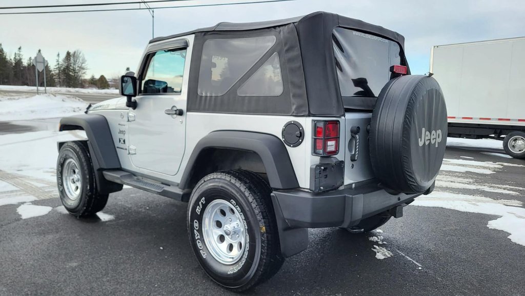 Jeep Wrangler X  4X4  MANUEL  2 portes 2009 à Matane, Québec - 9 - w1024h768px