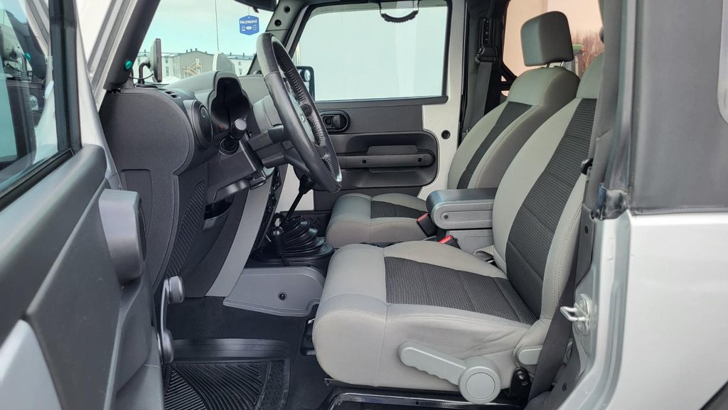 Jeep Wrangler X  4X4  MANUEL  2 portes 2009 à Matane, Québec - 19 - w1024h768px