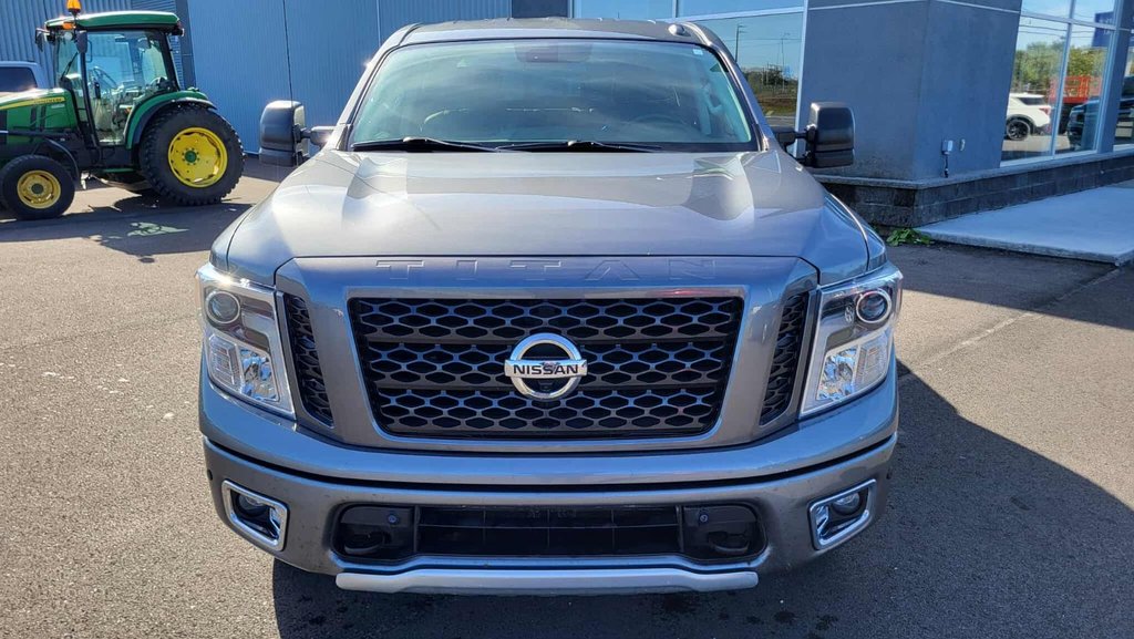 Nissan Titan PRO-AX 2018 à Matane, Québec - 2 - w1024h768px
