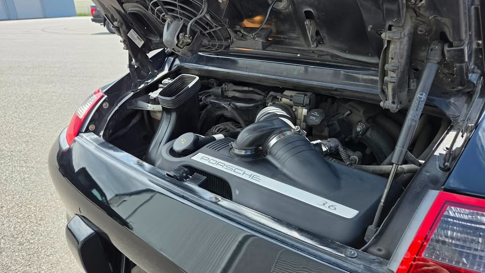 2006 Porsche 911 CARRERA 4 in Matane, Quebec - 12 - w1024h768px
