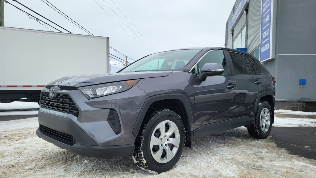 2022 Toyota RAV4 LE in Matane, Quebec - 3 - w1024h768px
