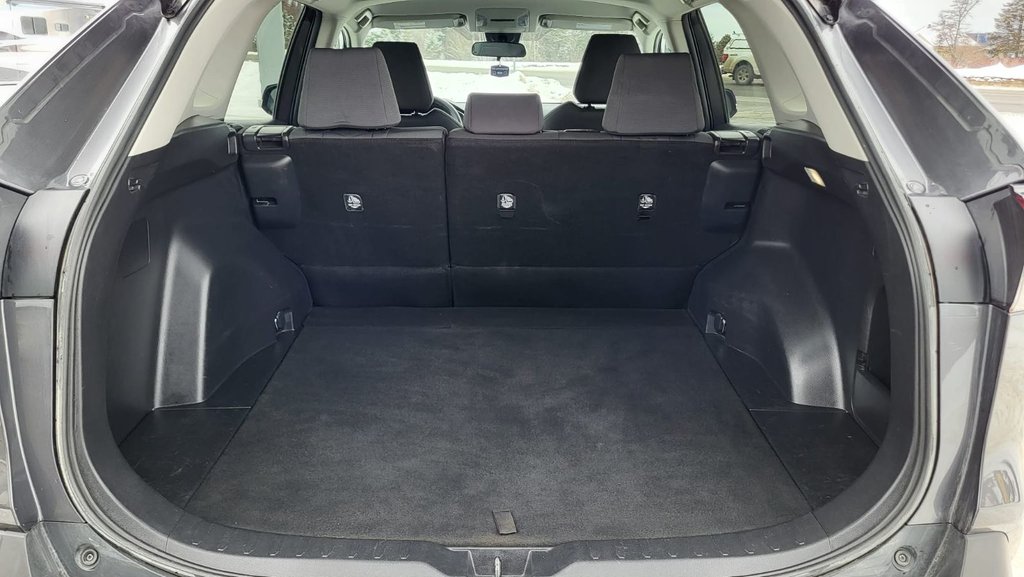 2022 Toyota RAV4 LE in Matane, Quebec - 11 - w1024h768px