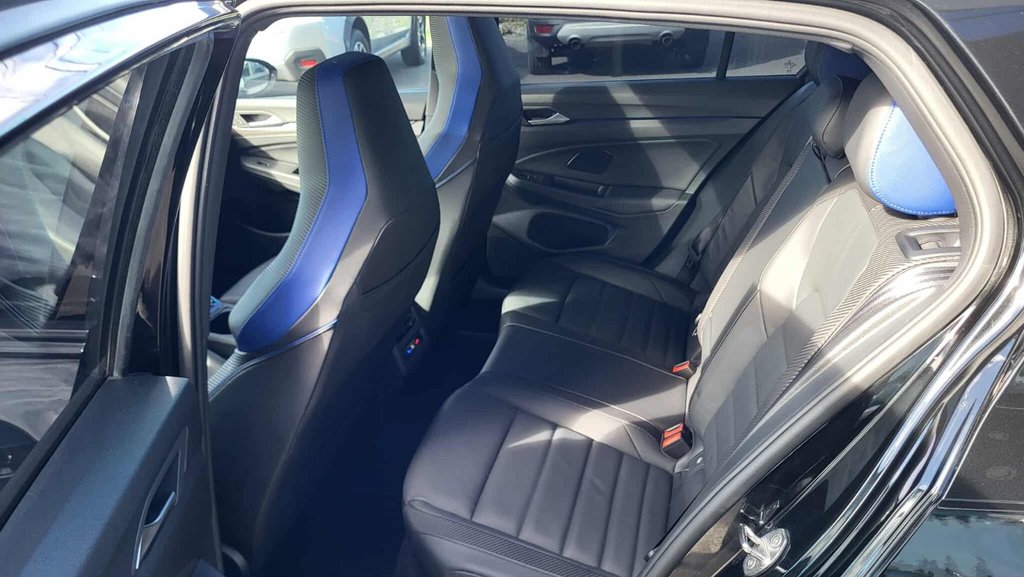 2024 Volkswagen Golf R BASE Carbon Pack in Matane, Quebec - 7 - w1024h768px