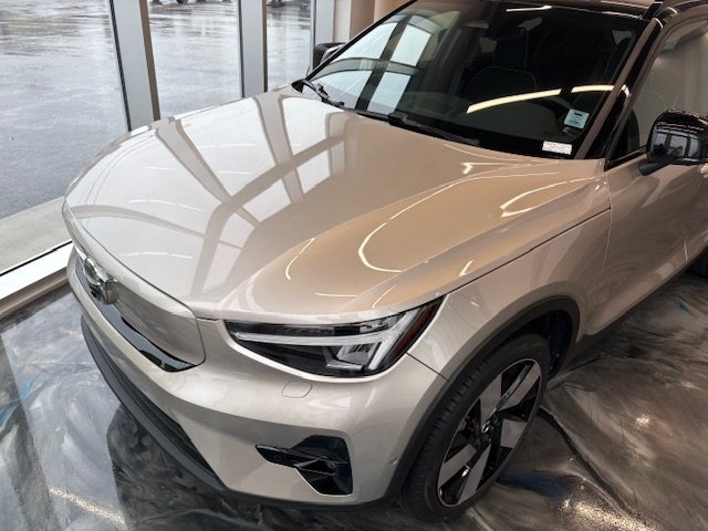 2023 Volvo XC40 RECHARGE PURE ELECTRIC ULTIMATE-1
