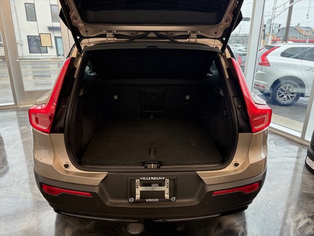 2023 Volvo XC40 RECHARGE PURE ELECTRIC ULTIMATE-4