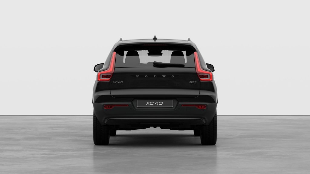 2026 Volvo XC40 Plus Dark Theme-5