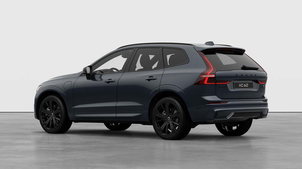2026 Volvo XC60 Plug-In Hybrid Ultra Black Edition-1