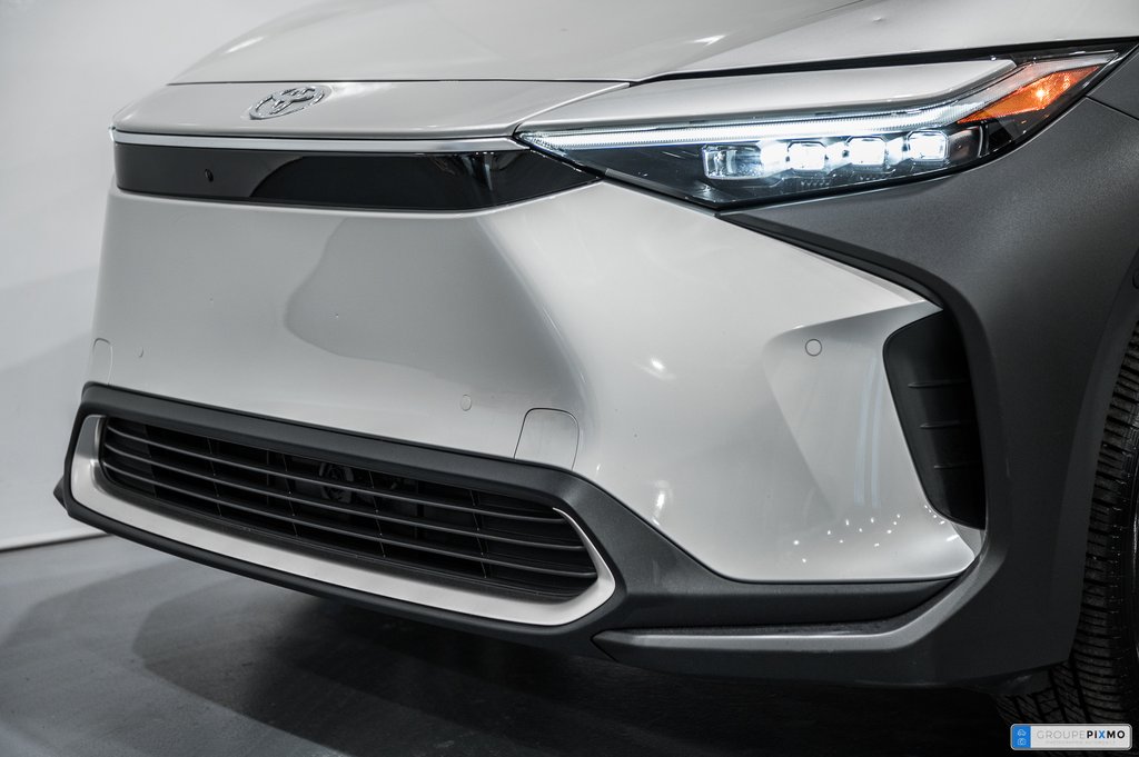 Toyota bZ4X XLE/TECH/AWD/CUIR/APPLE CARPLAY/JBL++ 2023-4