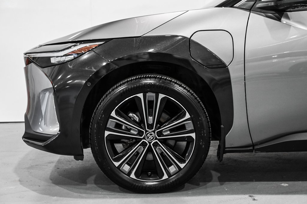 Toyota bZ4X XLE / AWD / CUIR / APPLE CARPLAY / TOIT PANO+++ 2023-5