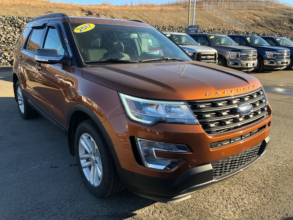 Violette Motors Ltd Edmundston 17 Ford Explorer Xlt 364a