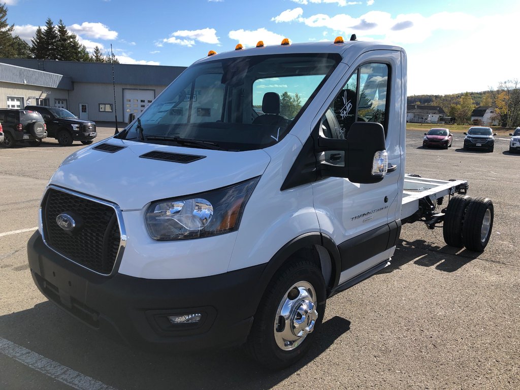 Violette Motors Ltd Edmundston 2020 Ford Transit Chassis Cab BASE 20231