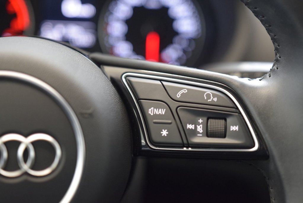 2020 Audi A3 45+AWD+CUIR+TOIT+BAS KM+ in Laval, Quebec - 23 - w1024h768px