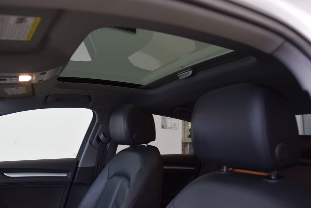 2020 Audi A3 45+AWD+CUIR+TOIT+BAS KM+ in Laval, Quebec - 8 - w1024h768px