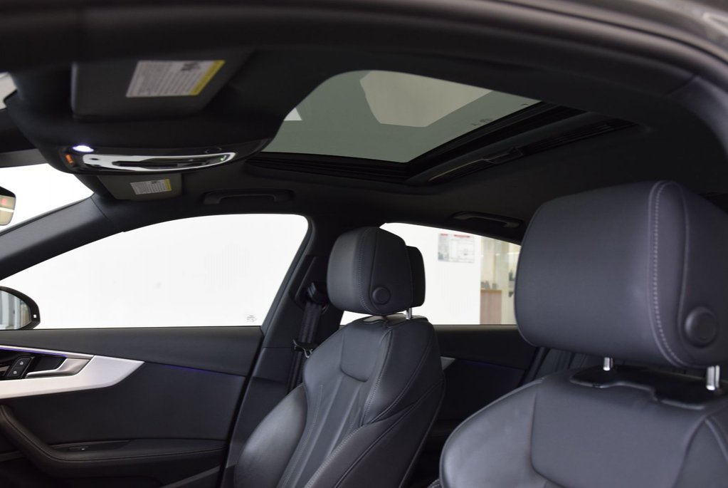 2023 Audi A4 PROGRESSIV+BLACK PACKAGE in Laval, Quebec - 9 - w1024h768px