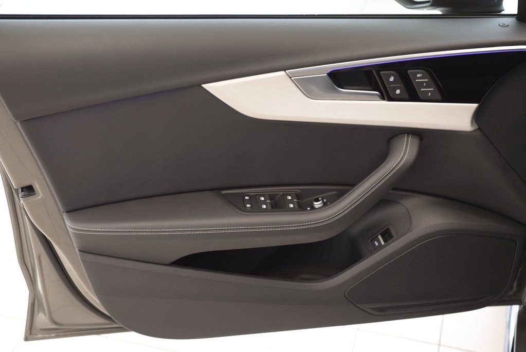 2023 Audi A4 PROGRESSIV+BLACK PACKAGE in Laval, Quebec - 18 - w1024h768px