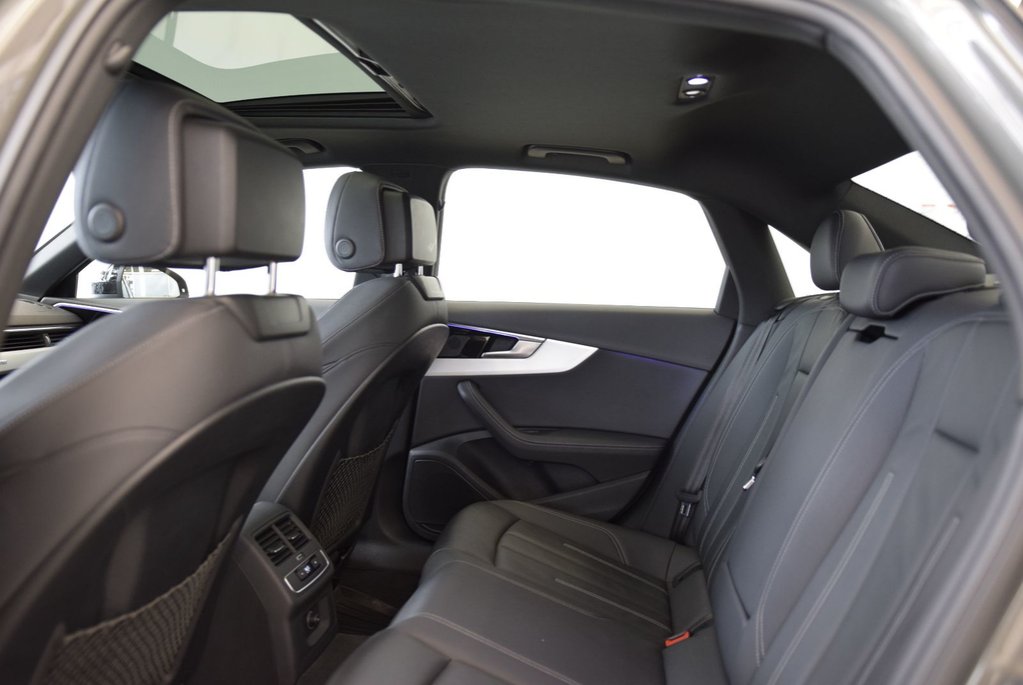 2023 Audi A4 PROGRESSIV+BLACK PACKAGE in Laval, Quebec - 20 - w1024h768px
