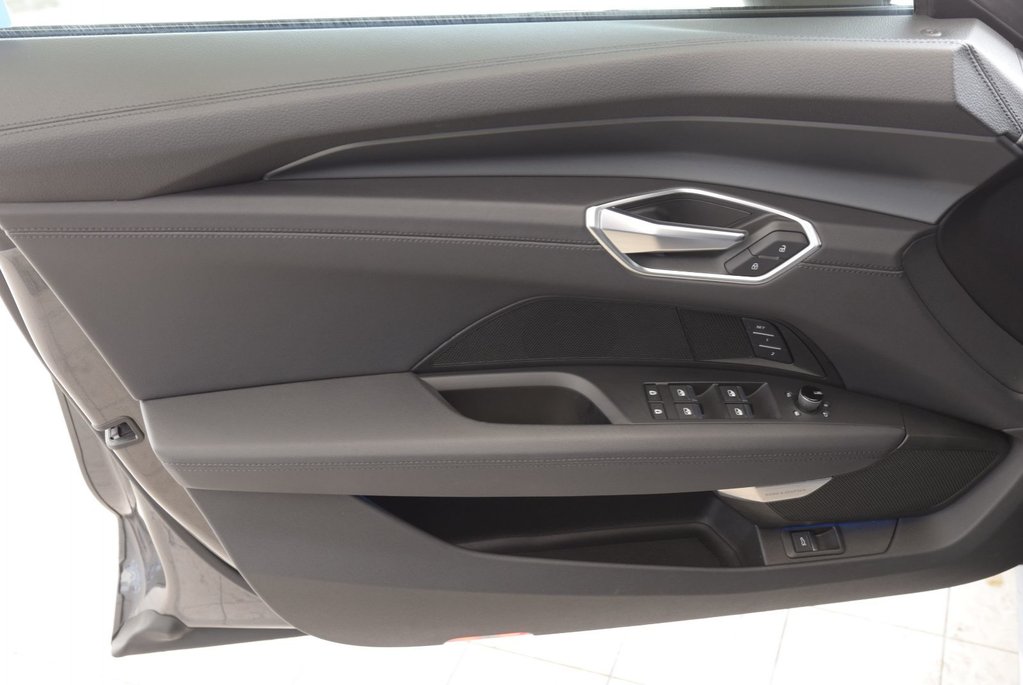 2022 Audi e-tron GT PREMIUM PACK+AWD+CUIR+TOIT in Laval, Quebec - 19 - w1024h768px