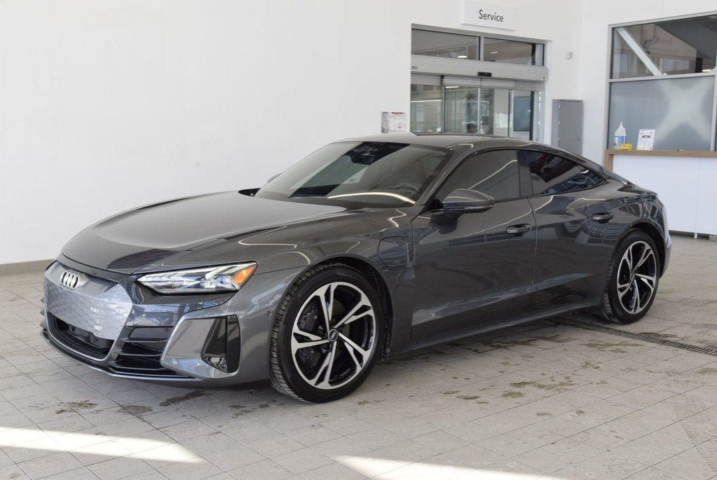 2022 Audi e-tron GT PREMIUM PACK+AWD+CUIR+TOIT in Laval, Quebec - 12 - w1024h768px
