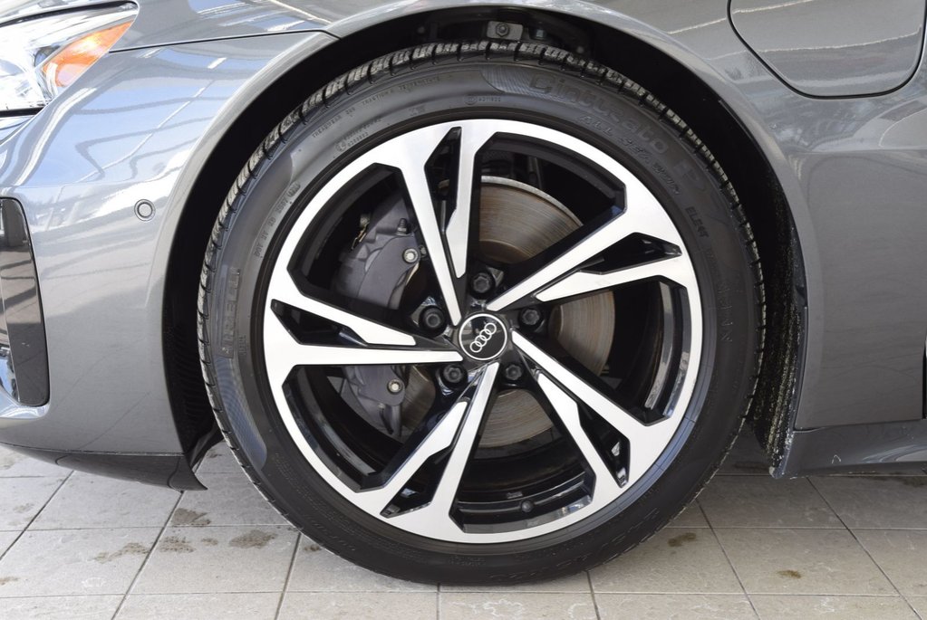 2022 Audi e-tron GT PREMIUM PACK+AWD+CUIR+TOIT in Laval, Quebec - 7 - w1024h768px