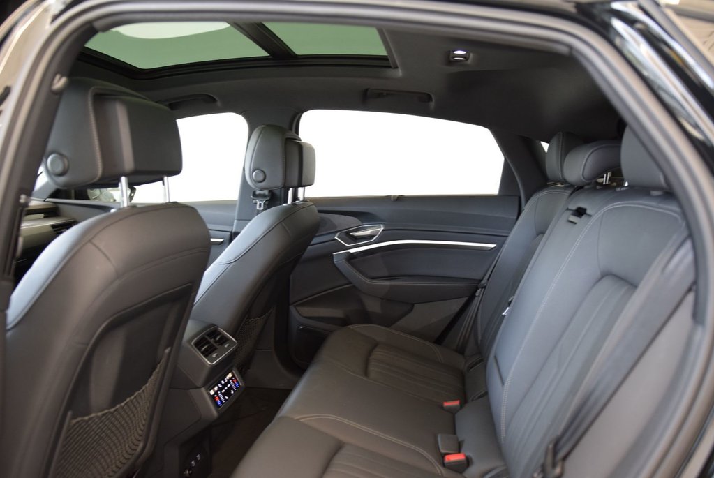2021 Audi E-tron Sportback TECHNIK+SPORTBACK+BLACK PACK in Laval, Quebec - 18 - w1024h768px