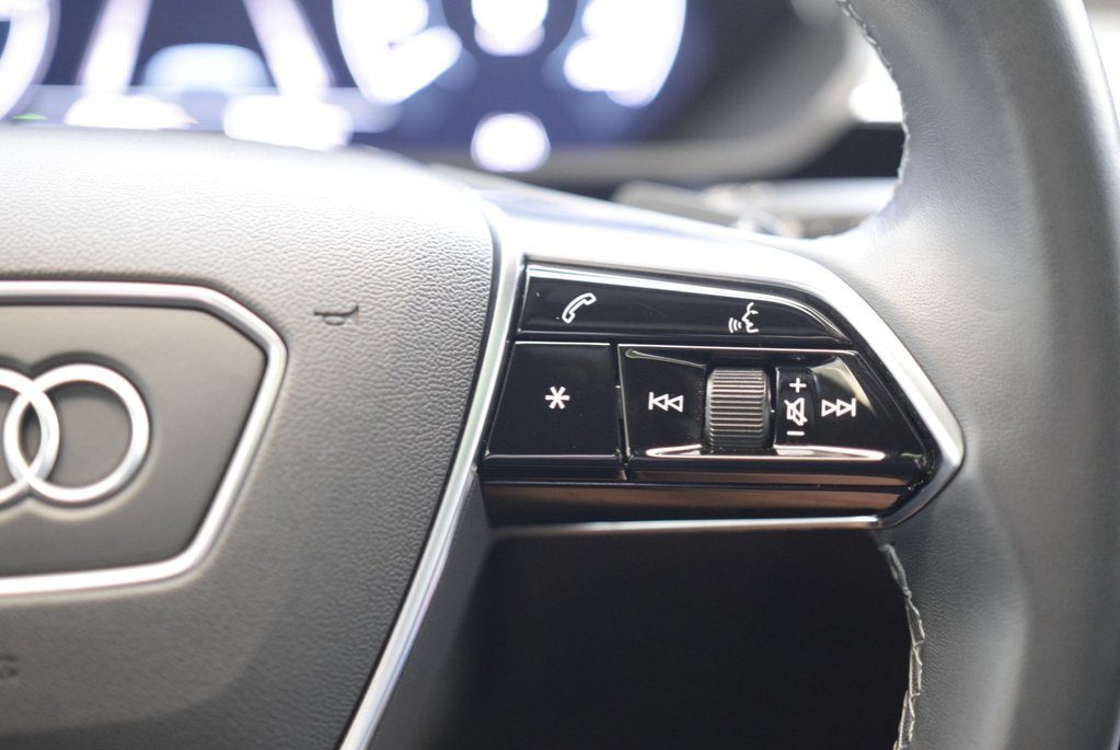2021 Audi E-tron Sportback TECHNIK+SPORTBACK+BLACK PACK in Laval, Quebec - 12 - w1024h768px