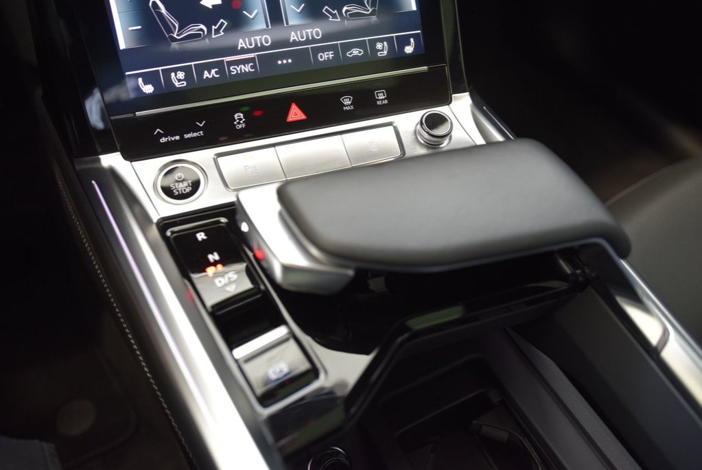 2021 Audi E-tron Sportback TECHNIK+SPORTBACK+BLACK PACK in Laval, Quebec - 22 - w1024h768px
