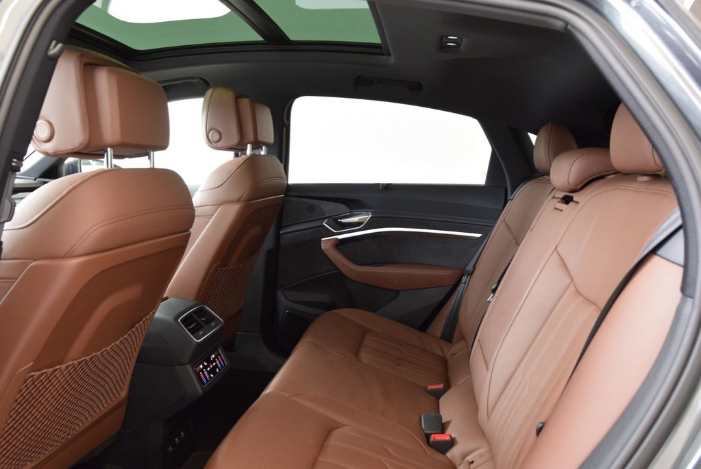 Audi E-tron Sportback TECHNIK+DRIVER ASSIST+LUXURY 2021 à Laval, Québec - 16 - w1024h768px