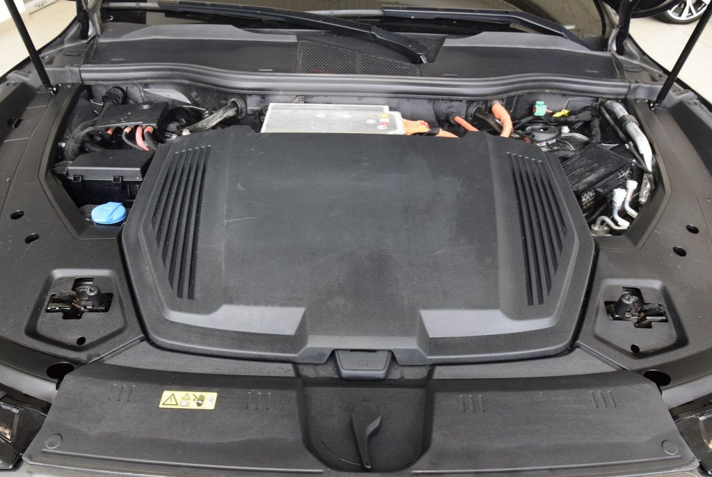 Audi E-tron Sportback TECHNIK+DRIVER ASSIST+LUXURY 2021 à Laval, Québec - 12 - w1024h768px