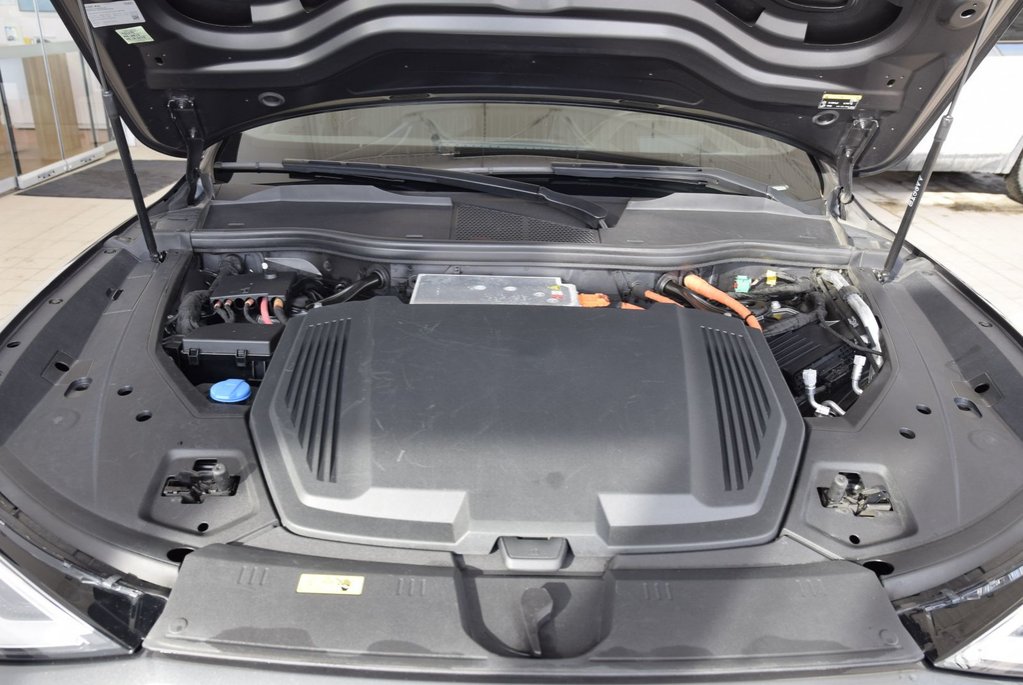 Audi e-tron Sportback TECHNIK+BLACK PACKAGE+LED 2022 à Laval, Québec - 17 - w1024h768px