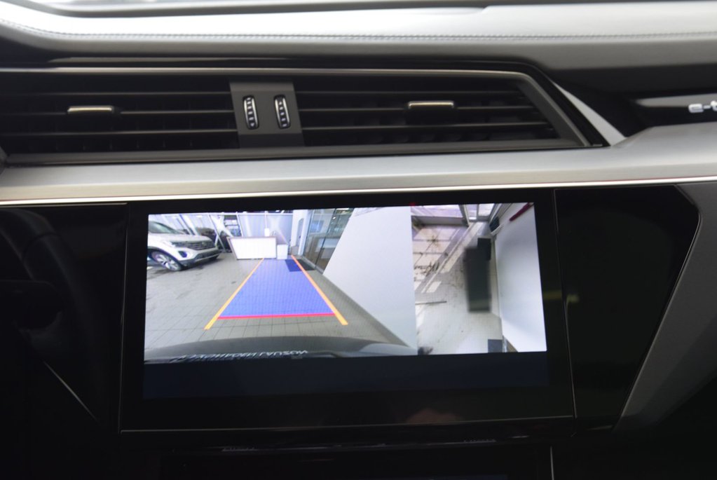 Audi e-tron Sportback TECHNIK+BLACK PACKAGE+LED 2022 à Laval, Québec - 30 - w1024h768px