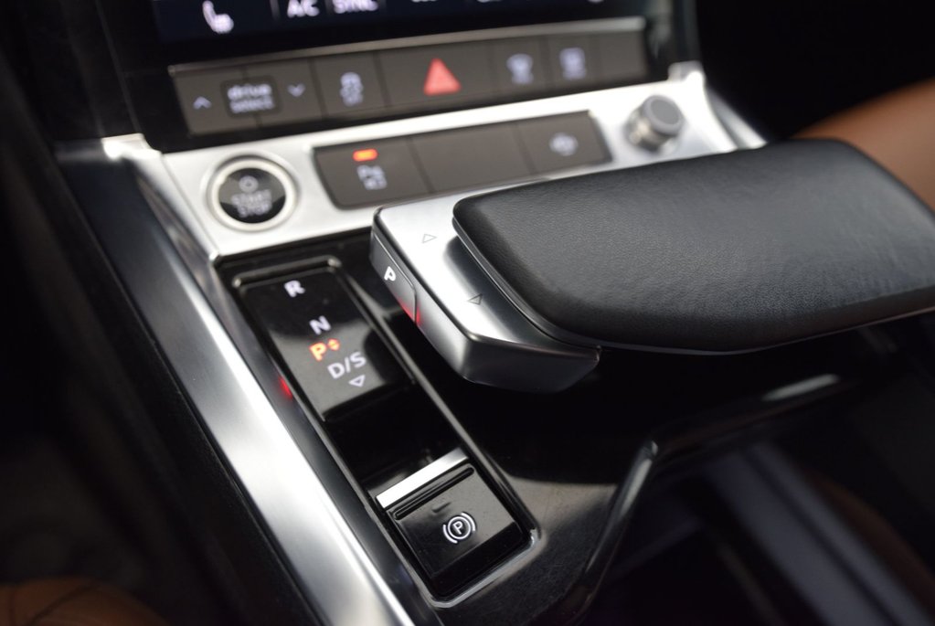 2022 Audi e-tron Sportback PROGRESSIV+BLACK PACKAGE in Laval, Quebec - 29 - w1024h768px