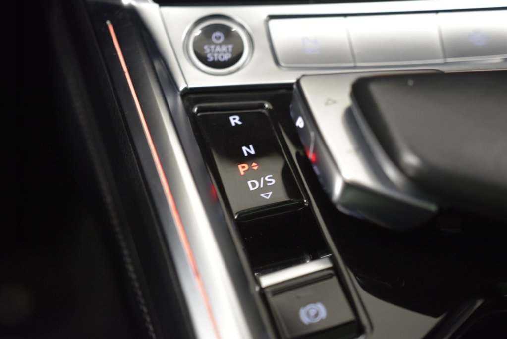 2022 Audi e-tron Sportback TECHNIK+BLACK PACKAGE+AWD in Laval, Quebec - 14 - w1024h768px