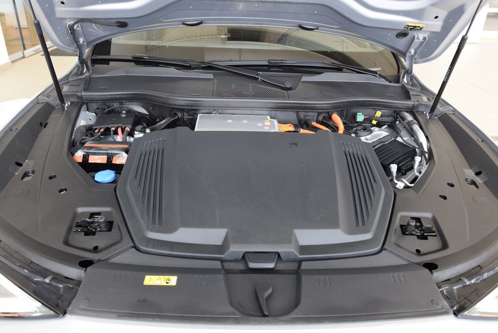 2022 Audi E-TRON PROGRESSIV+BLACK PACKAGE in Laval, Quebec - 14 - w1024h768px