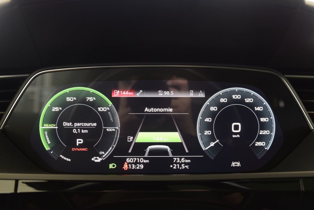 Audi E-TRON PROGRESSIV+CONVENIENCE 2022 à Laval, Québec - 26 - w1024h768px